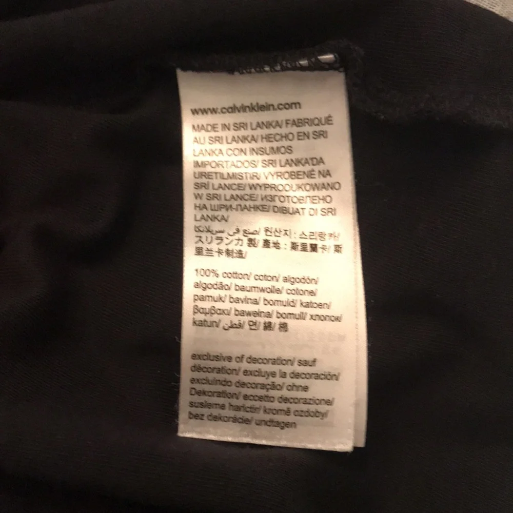 Calvin Klein mens black shirt. - Picture 15 of 15